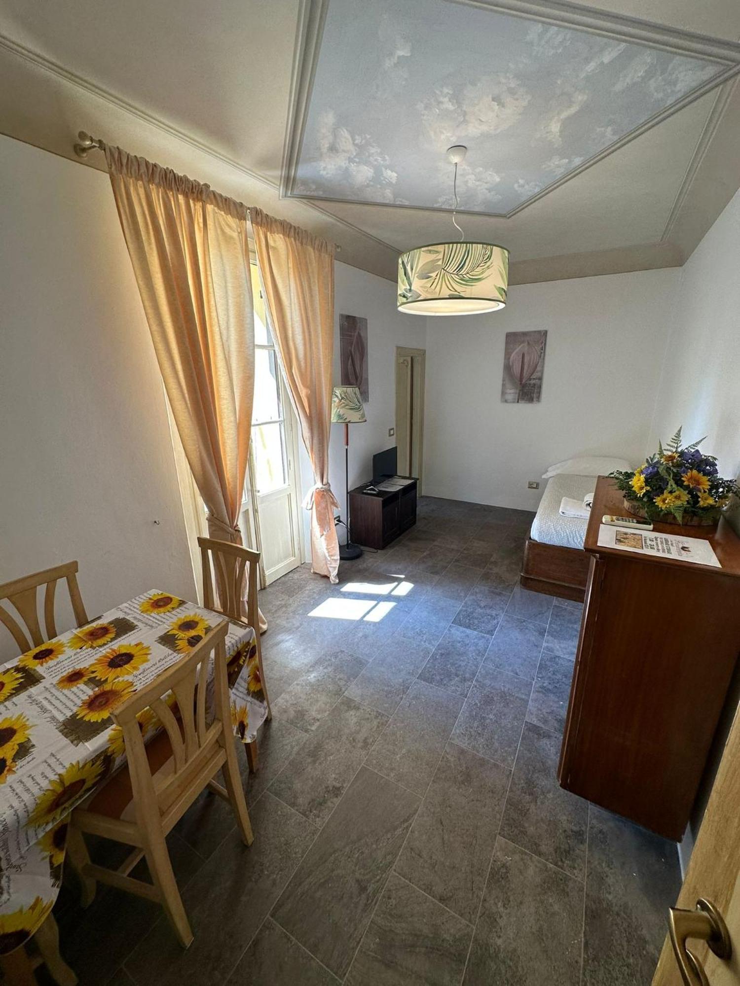 Residence Amalia Guelfa Флоренция Номер фото